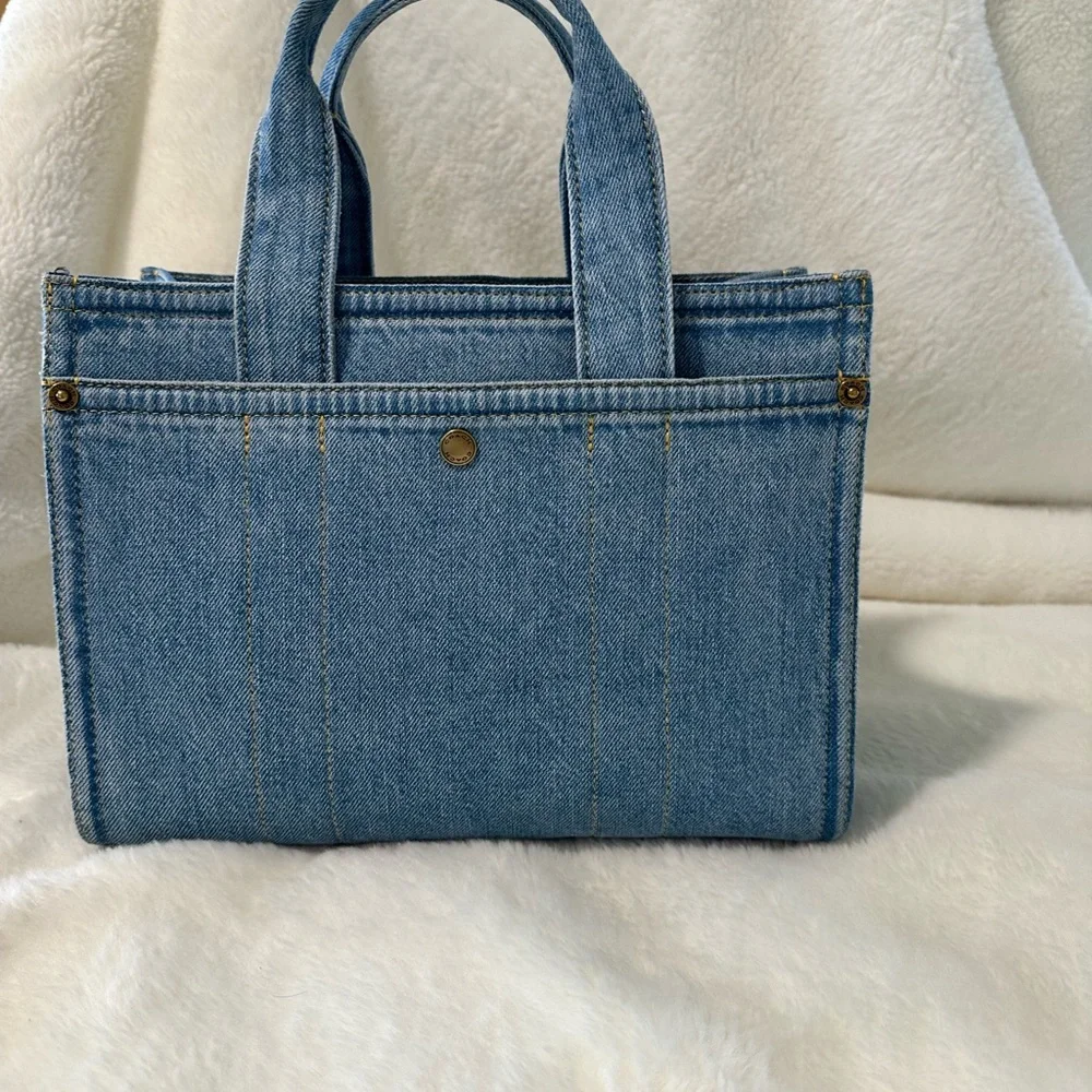 *AUTHENTIC*🫐🍒COACH DENIM CARGO TOTE 26🍒PRISTINE CONDITION🍒🫐 - Picture 2 of 9